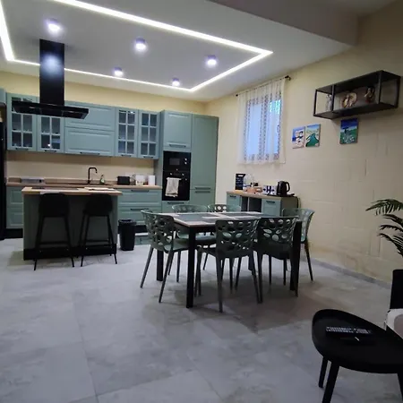 Brand New Designer Townhouse - Sunset Views Dom wakacyjny