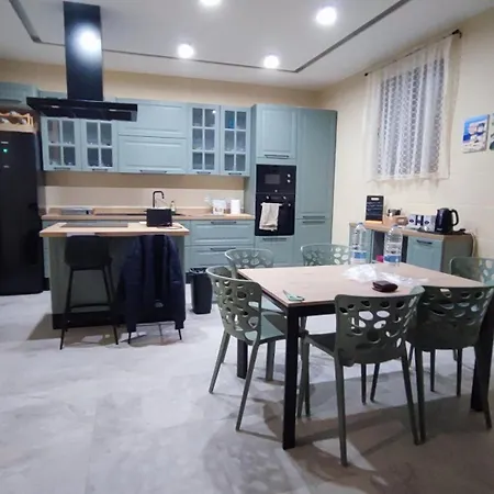Brand New Designer Townhouse - Sunset Views *